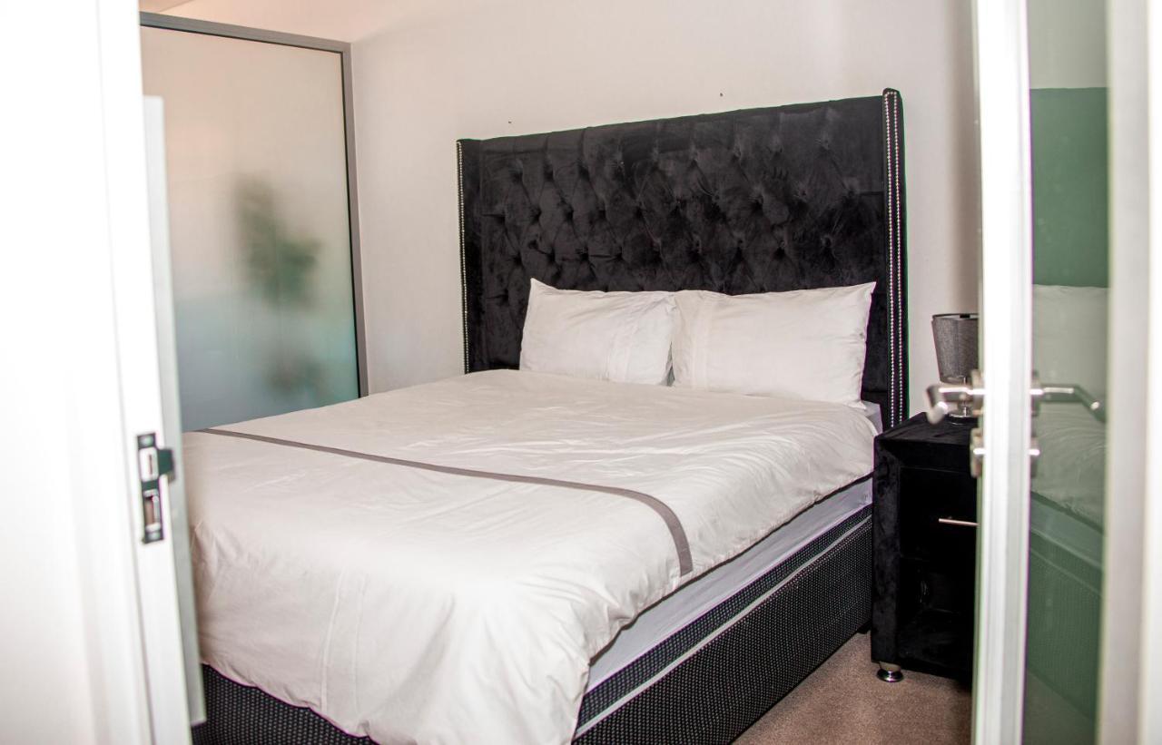 Urban Oasis Apartments At Freedom Plaza Windhoek Exterior photo
