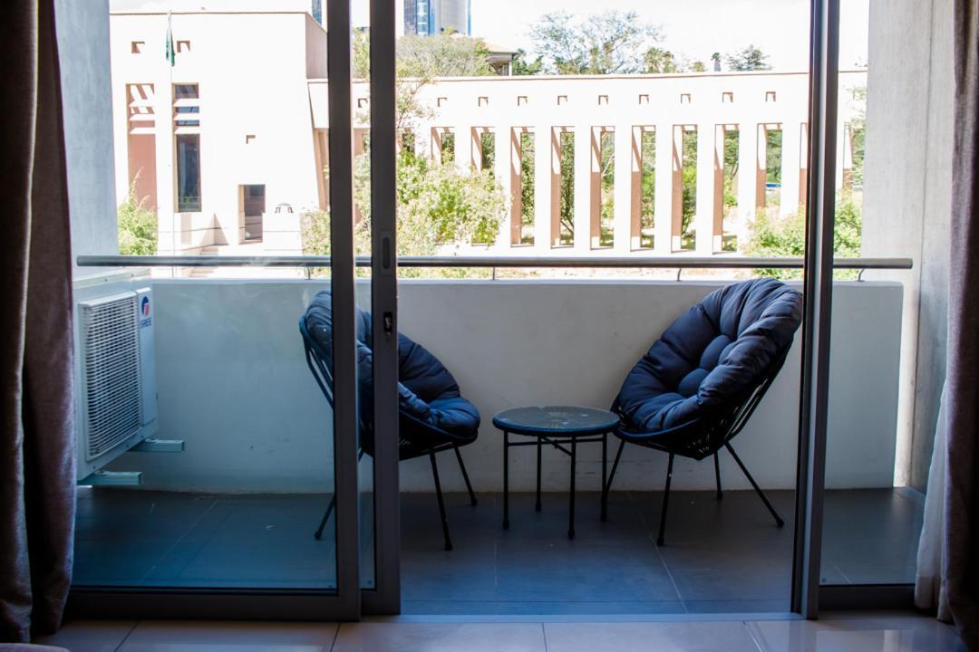 Urban Oasis Apartments At Freedom Plaza Windhoek Exterior photo